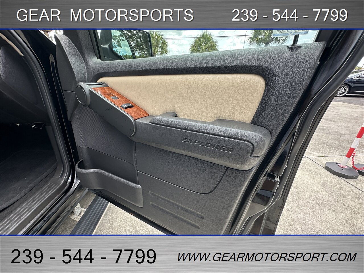 2008 Ford Explorer Eddie Bauer 4WD 4.6L V8, JUST 54k Miles - Photo 13 - Estero, FL 33928