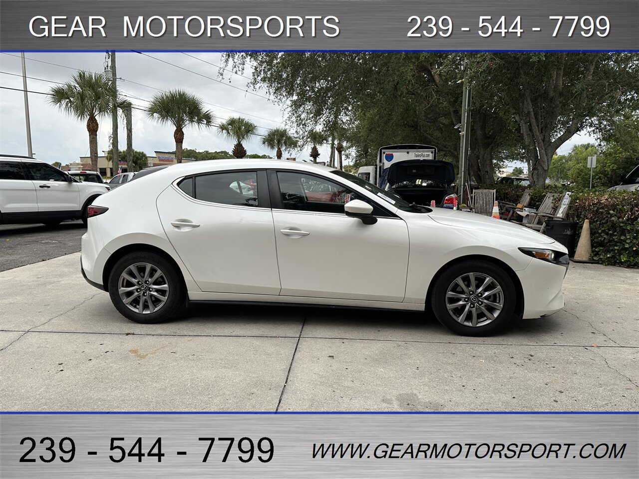 2021 Mazda Mazda3 Hatchback 2.5 S - Photo 2 - Estero, FL 33928