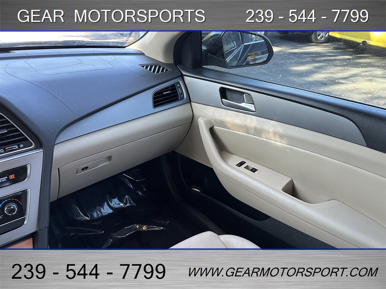 2015 Hyundai SONATA SE   - Photo 14 - Estero, FL 33928