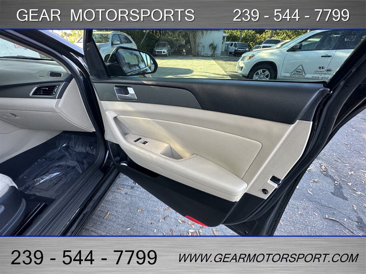 2015 Hyundai SONATA SE   - Photo 13 - Estero, FL 33928