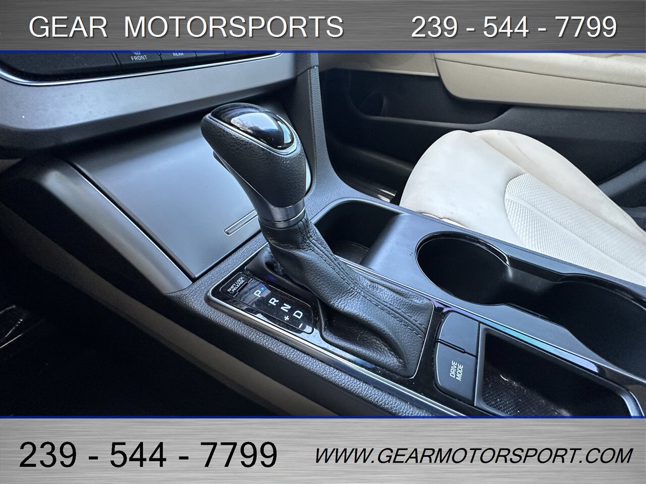 2015 Hyundai SONATA SE   - Photo 20 - Estero, FL 33928