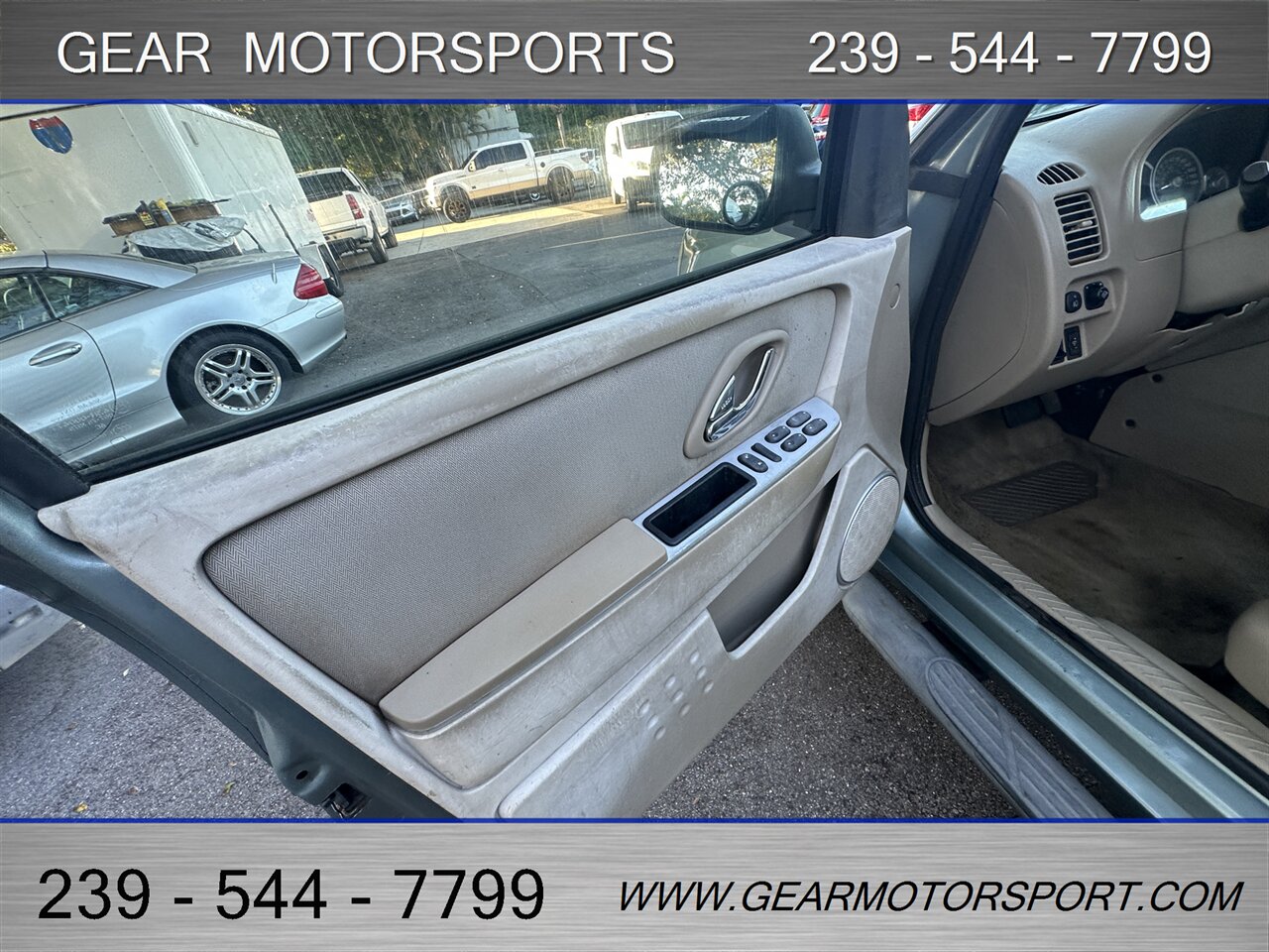 2007 Mercury Mariner Convenience 4WD - Photo 8 - Estero, FL 33928