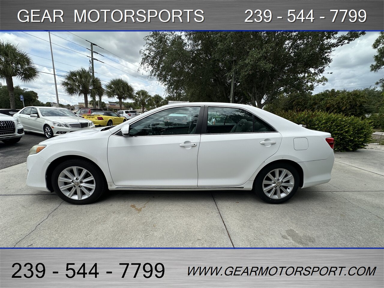 2012 Toyota Camry XLE V6 - Photo 6 - Estero, FL 33928