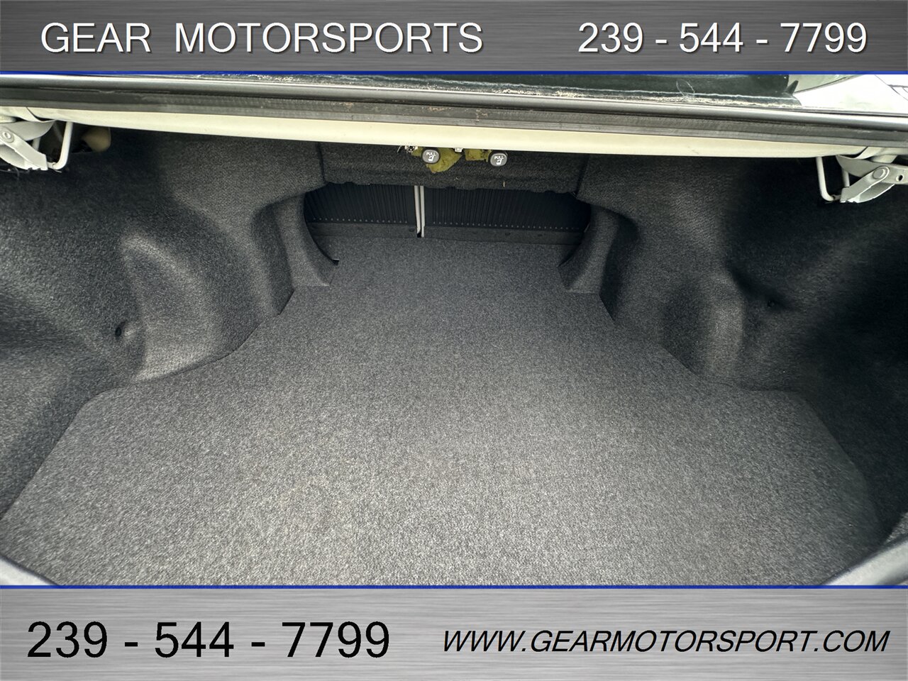 2012 Toyota Camry XLE V6 - Photo 25 - Estero, FL 33928