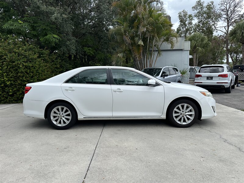 2012 Toyota Camry XLE V6  
