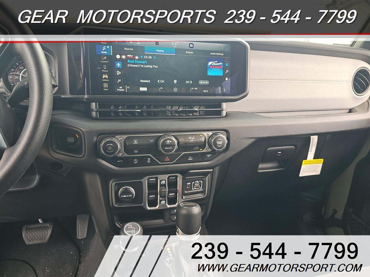 2025 Jeep Gladiator NightHawk 3.6L V6 4WD - Photo 13 - Estero, FL 33928