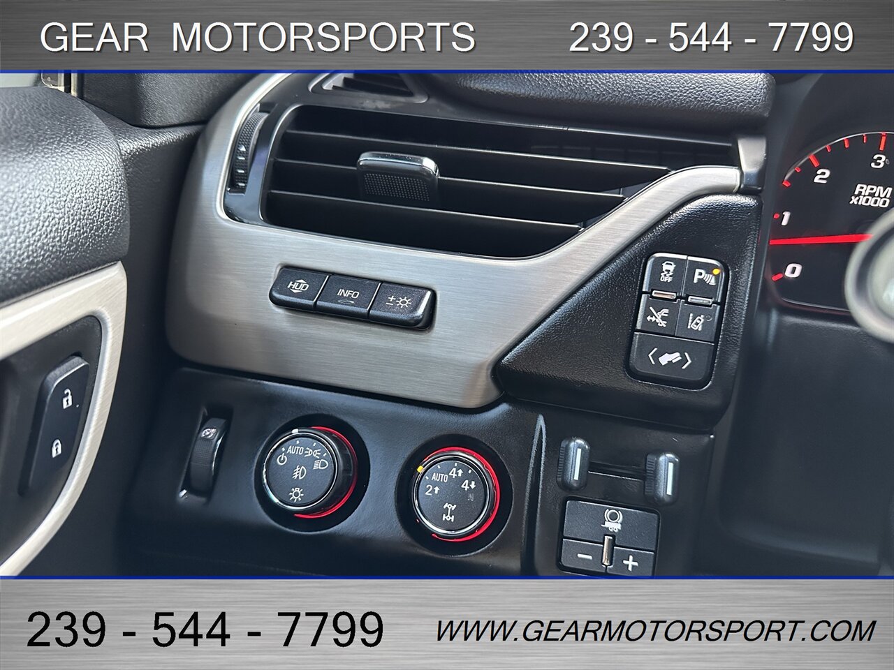 2015 GMC Yukon XL Denali XL 4WD   - Photo 41 - Estero, FL 33928