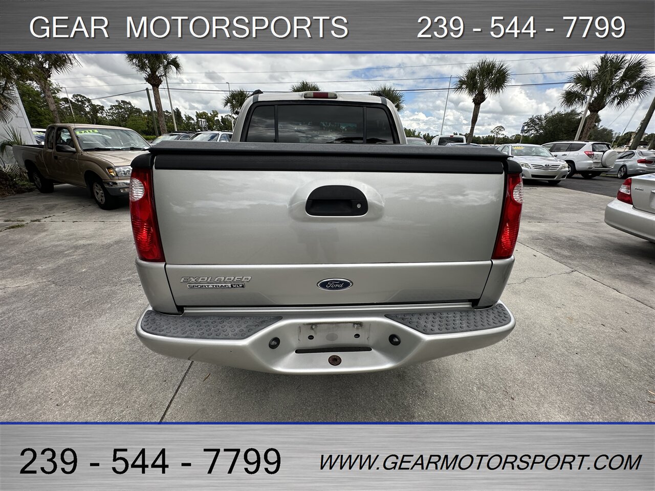 2004 Ford Explorer Sport Trac XLT 4dr XLT Crew Cab   - Photo 11 - Estero, FL 33928
