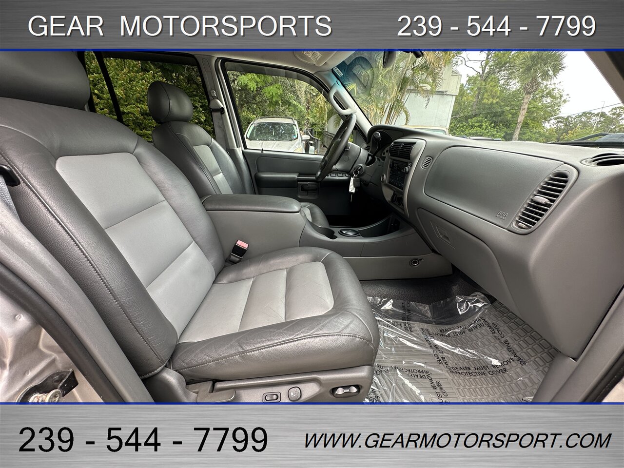 2004 Ford Explorer Sport Trac XLT 4dr XLT Crew Cab   - Photo 17 - Estero, FL 33928