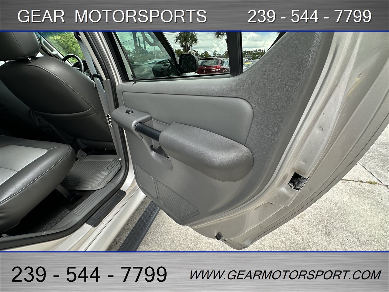 2004 Ford Explorer Sport Trac XLT 4dr XLT Crew Cab   - Photo 12 - Estero, FL 33928