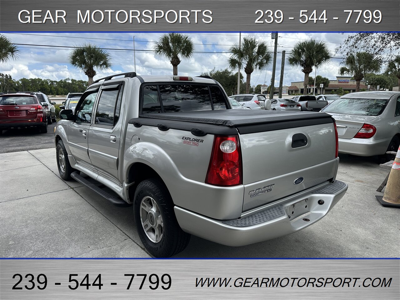 2004 Ford Explorer Sport Trac XLT 4dr XLT Crew Cab   - Photo 6 - Estero, FL 33928