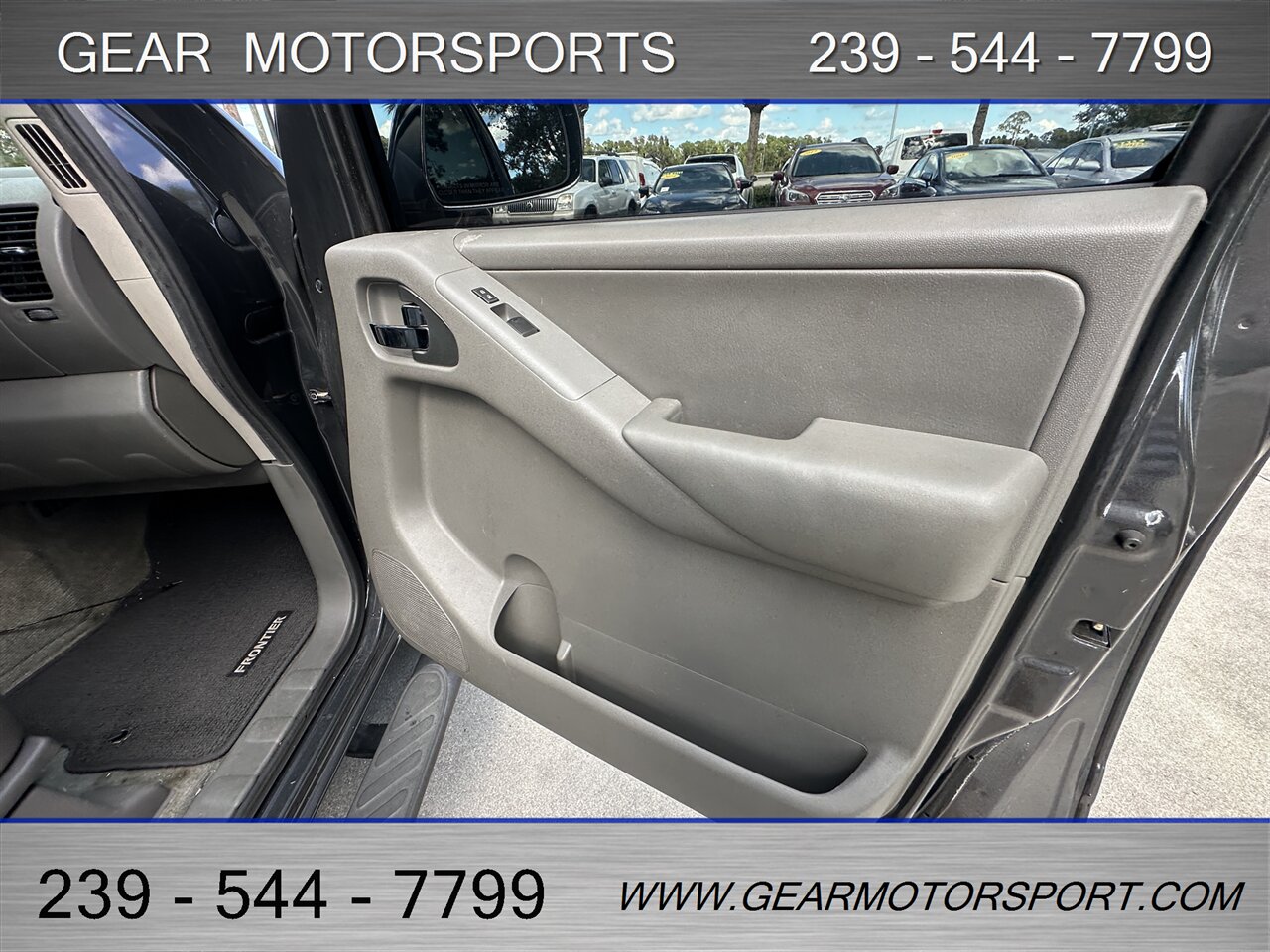 2012 Nissan Frontier SL - Photo 11 - Estero, FL 33928