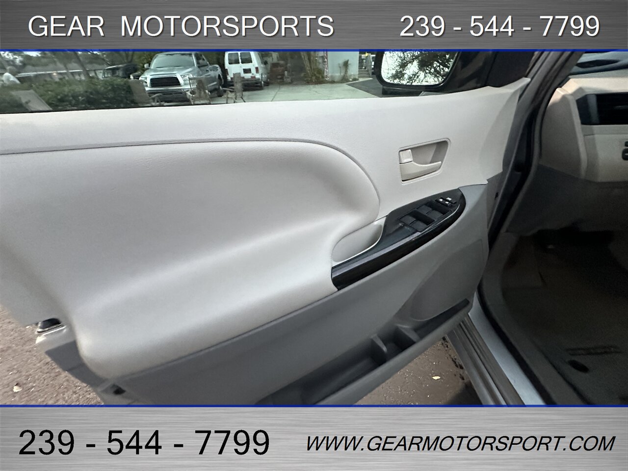 2014 Toyota Sienna L 7-Passenger   - Photo 11 - Estero, FL 33928