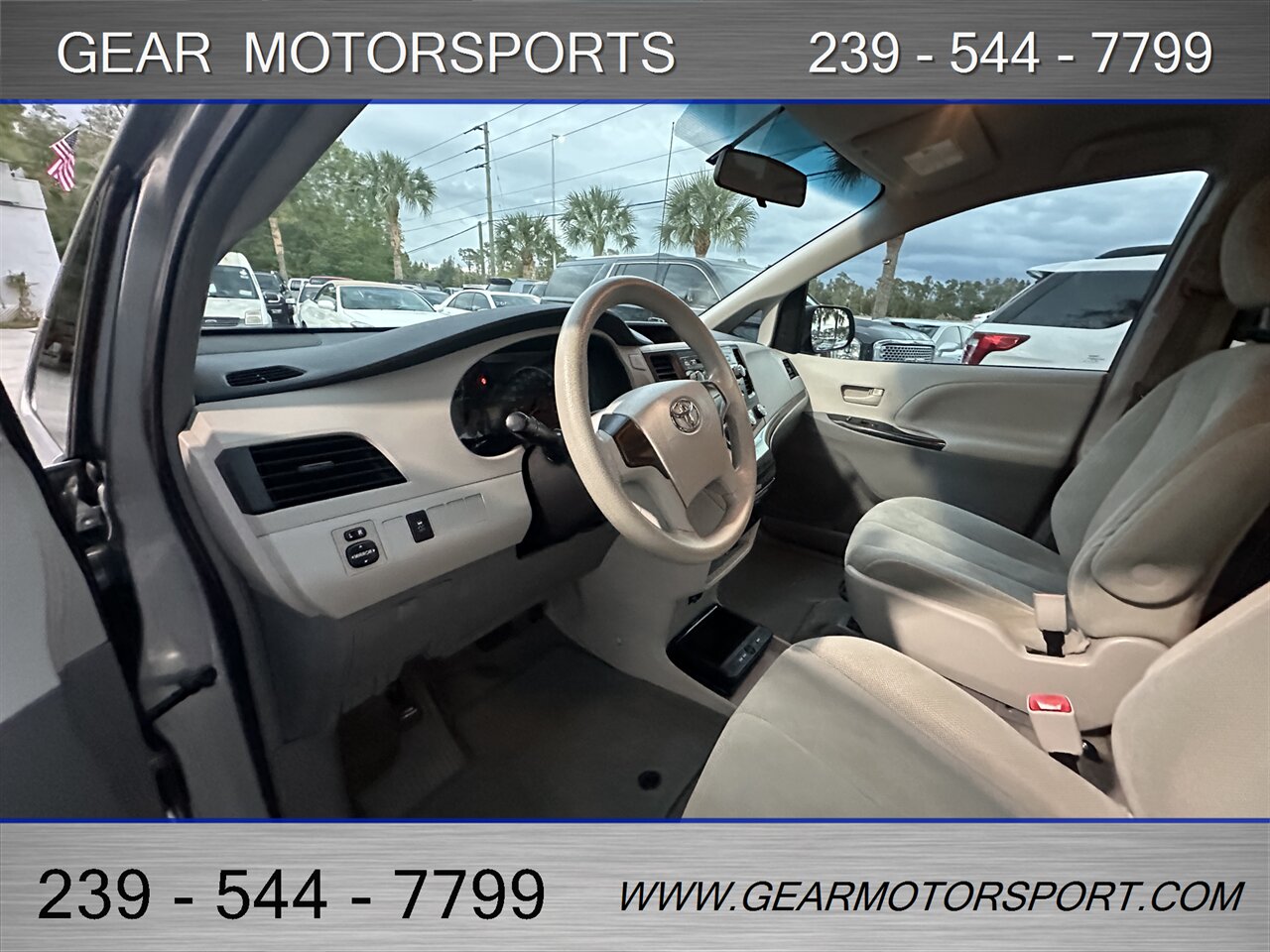 2014 Toyota Sienna L 7-Passenger   - Photo 10 - Estero, FL 33928