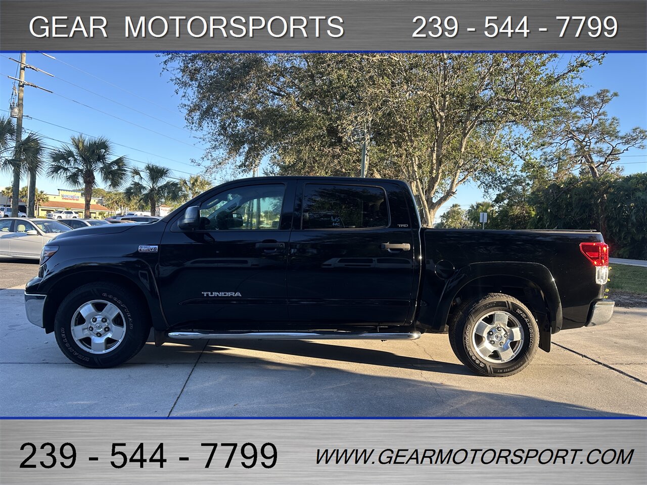 2011 Toyota Tundra 5.7L V8 F DOHC 32V  CREW MAX - Photo 2 - Estero, FL 33928