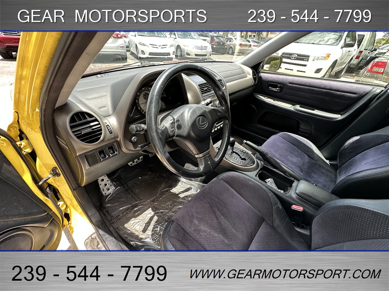 2001 Lexus IS 300 RWD - Photo 22 - Estero, FL 33928