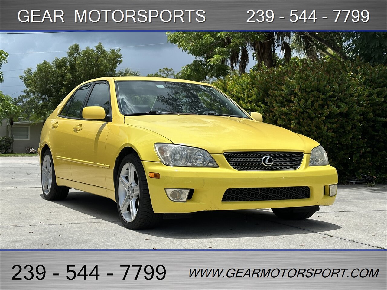 2001 Lexus IS 300 RWD - Photo 11 - Estero, FL 33928