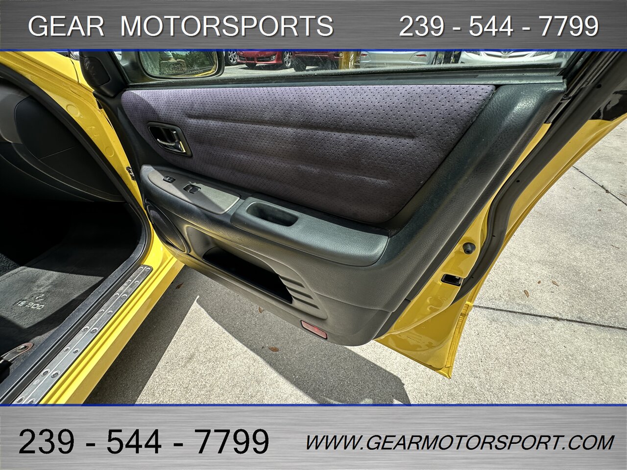 2001 Lexus IS 300 RWD - Photo 32 - Estero, FL 33928
