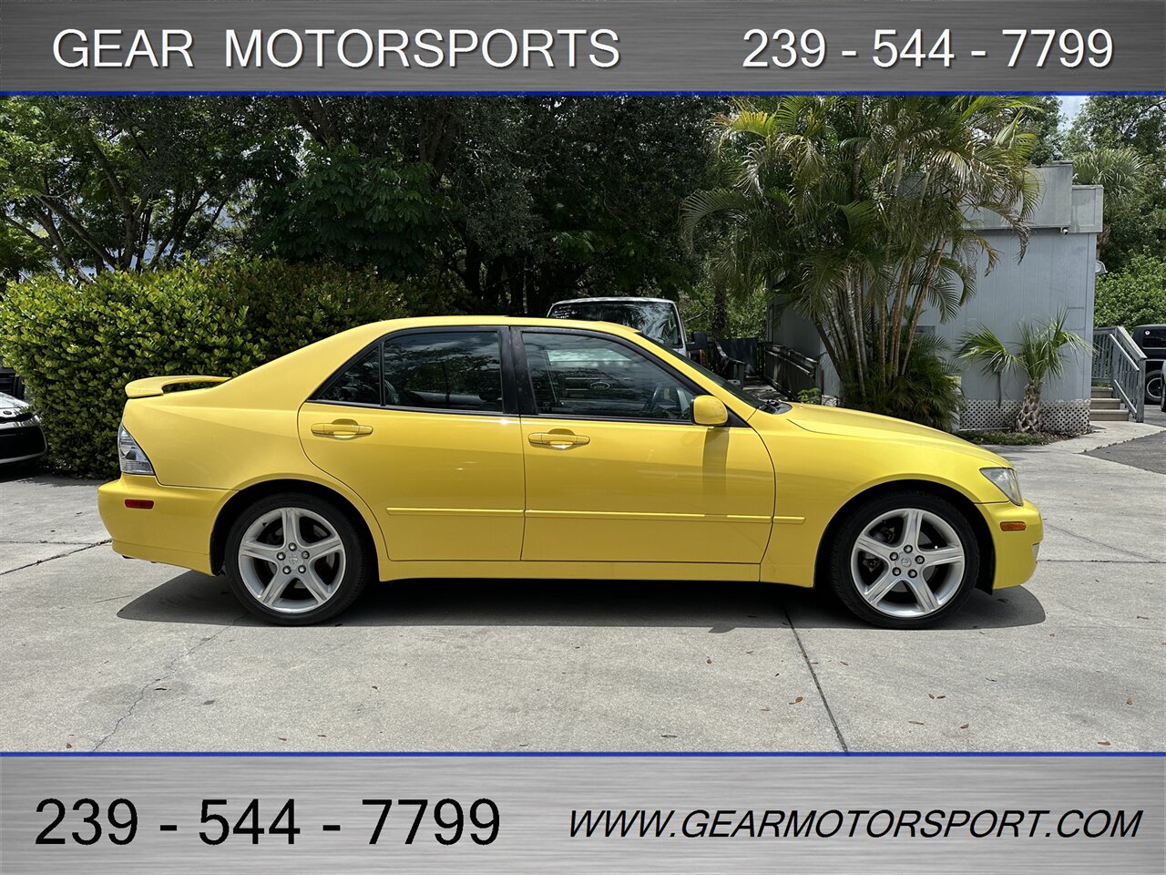 2001 Lexus IS 300 RWD - Photo 16 - Estero, FL 33928
