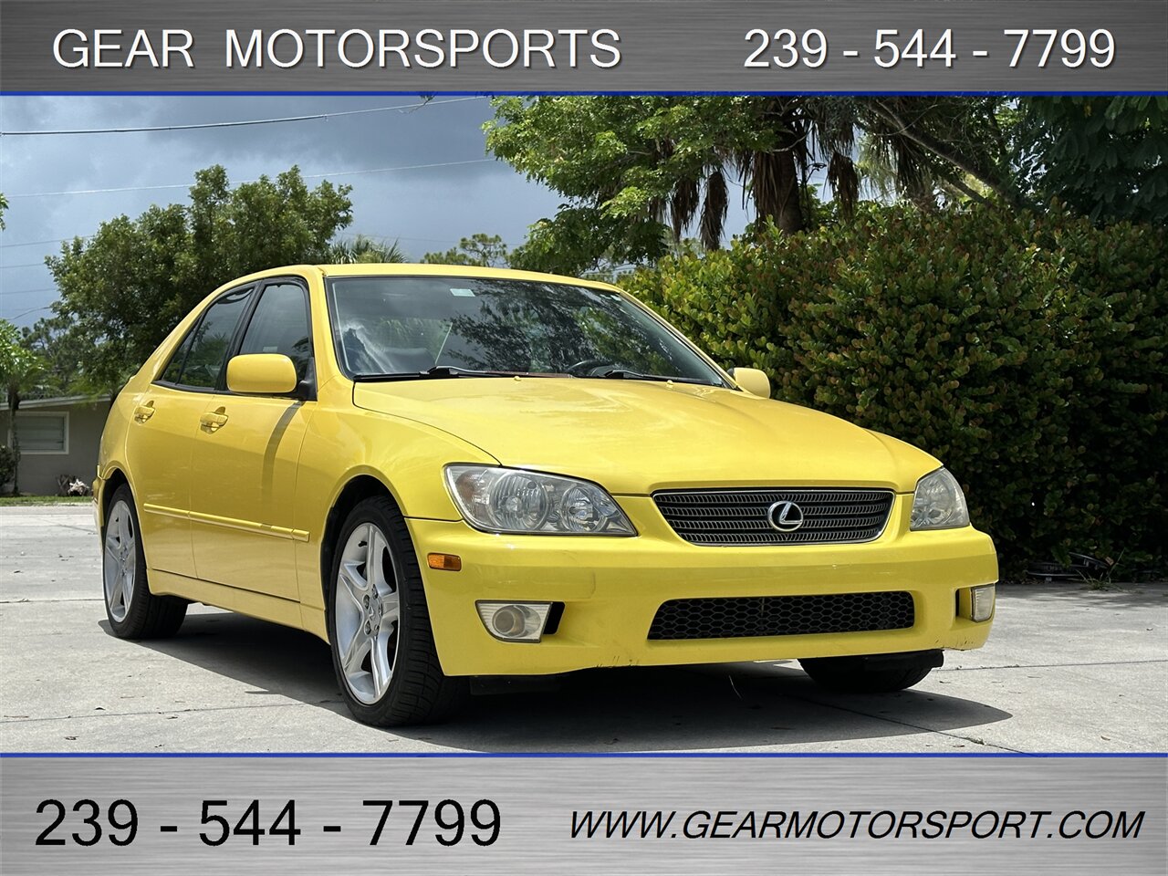 2001 Lexus IS 300 RWD - Photo 12 - Estero, FL 33928