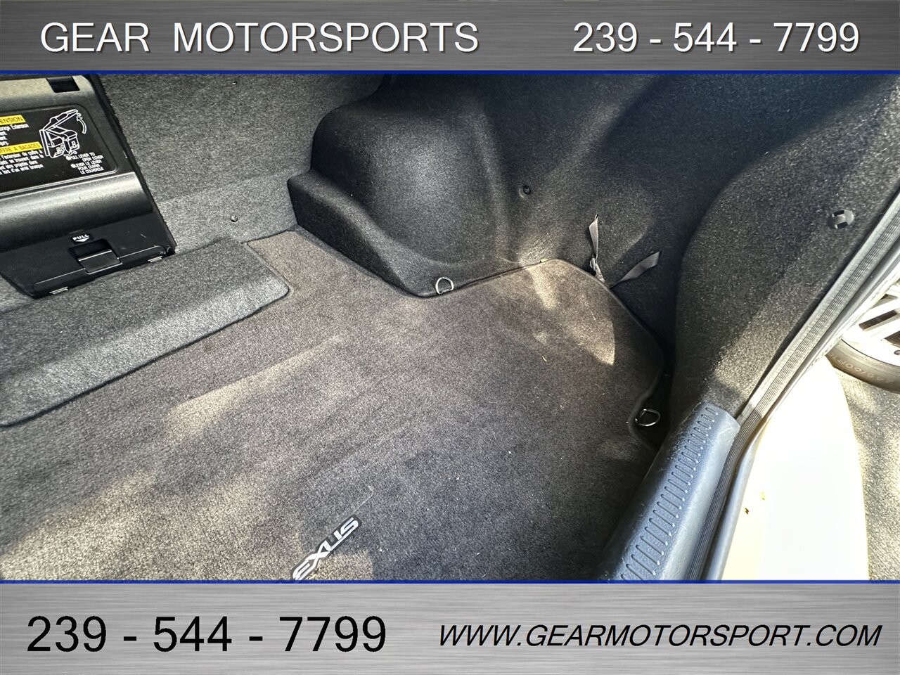 2001 Lexus IS 300   - Photo 58 - Estero, FL 33928