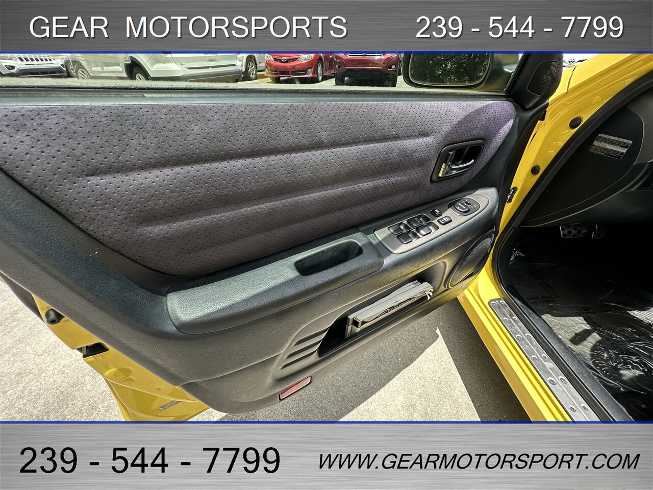 2001 Lexus IS 300 RWD - Photo 18 - Estero, FL 33928