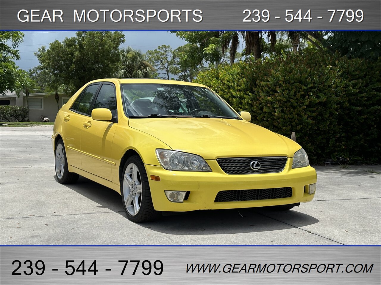2001 Lexus IS 300 RWD - Photo 10 - Estero, FL 33928