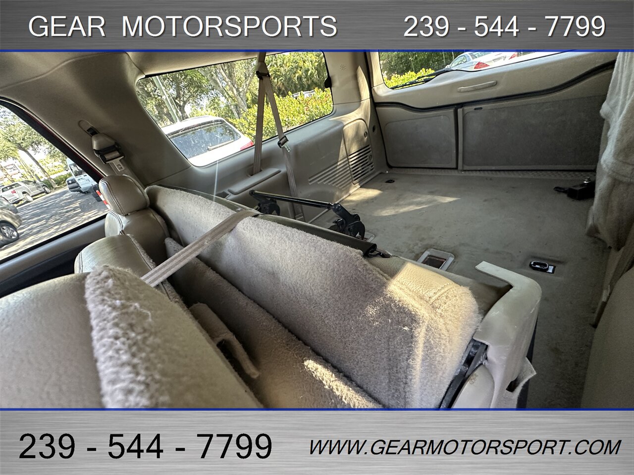 2005 Ford Excursion XLT 6.8L V10 AIR RIDE - Photo 15 - Estero, FL 33928