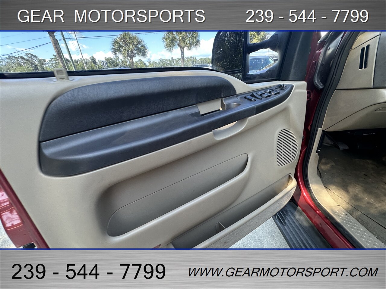 2005 Ford Excursion XLT 6.8L V10 AIR RIDE - Photo 13 - Estero, FL 33928