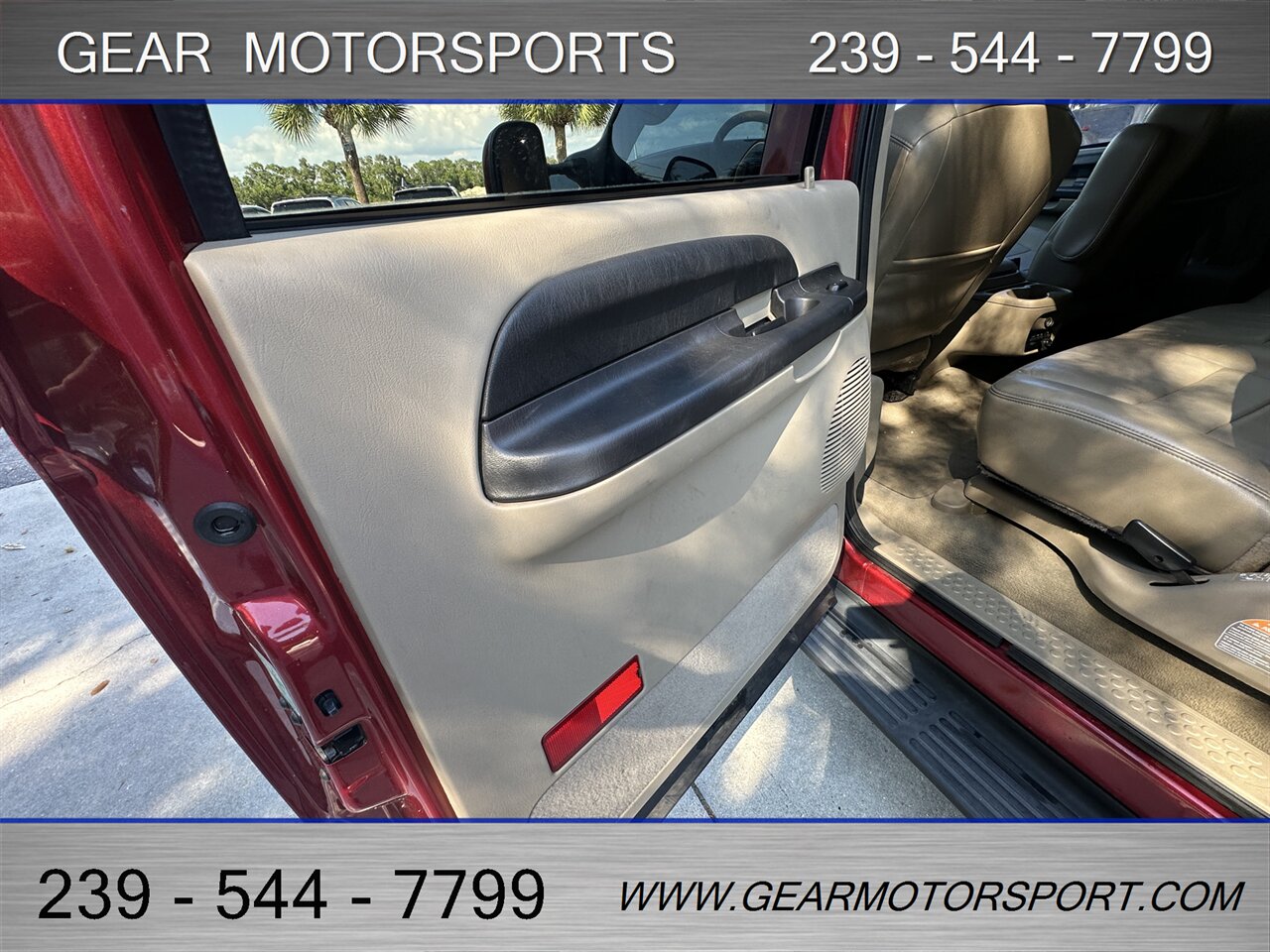 2005 Ford Excursion XLT 6.8L V10 AIR RIDE - Photo 12 - Estero, FL 33928