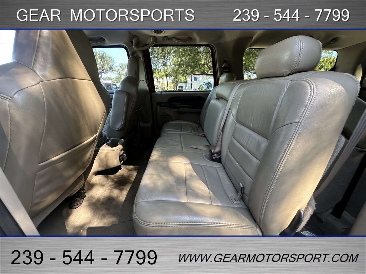 2005 Ford Excursion XLT 6.8L V10 AIR RIDE - Photo 16 - Estero, FL 33928