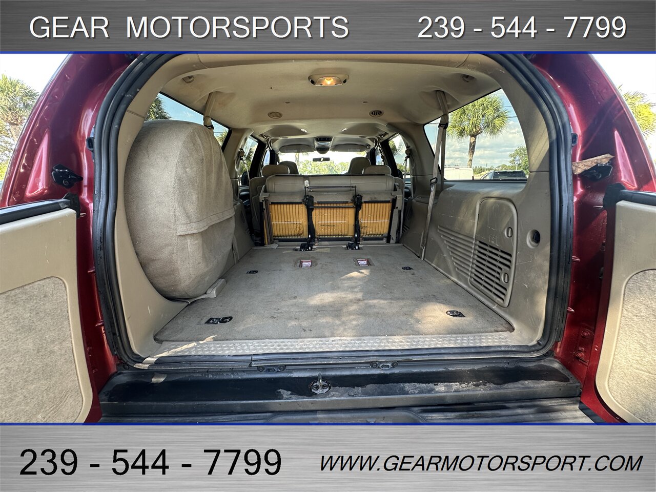 2005 Ford Excursion XLT 6.8L V10 AIR RIDE - Photo 27 - Estero, FL 33928