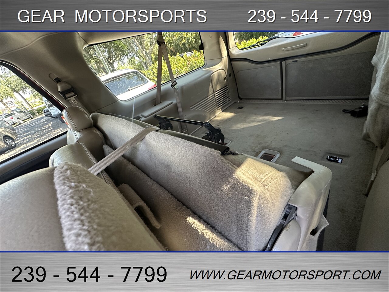 2005 Ford Excursion XLT 6.8L V10 AIR RIDE - Photo 18 - Estero, FL 33928