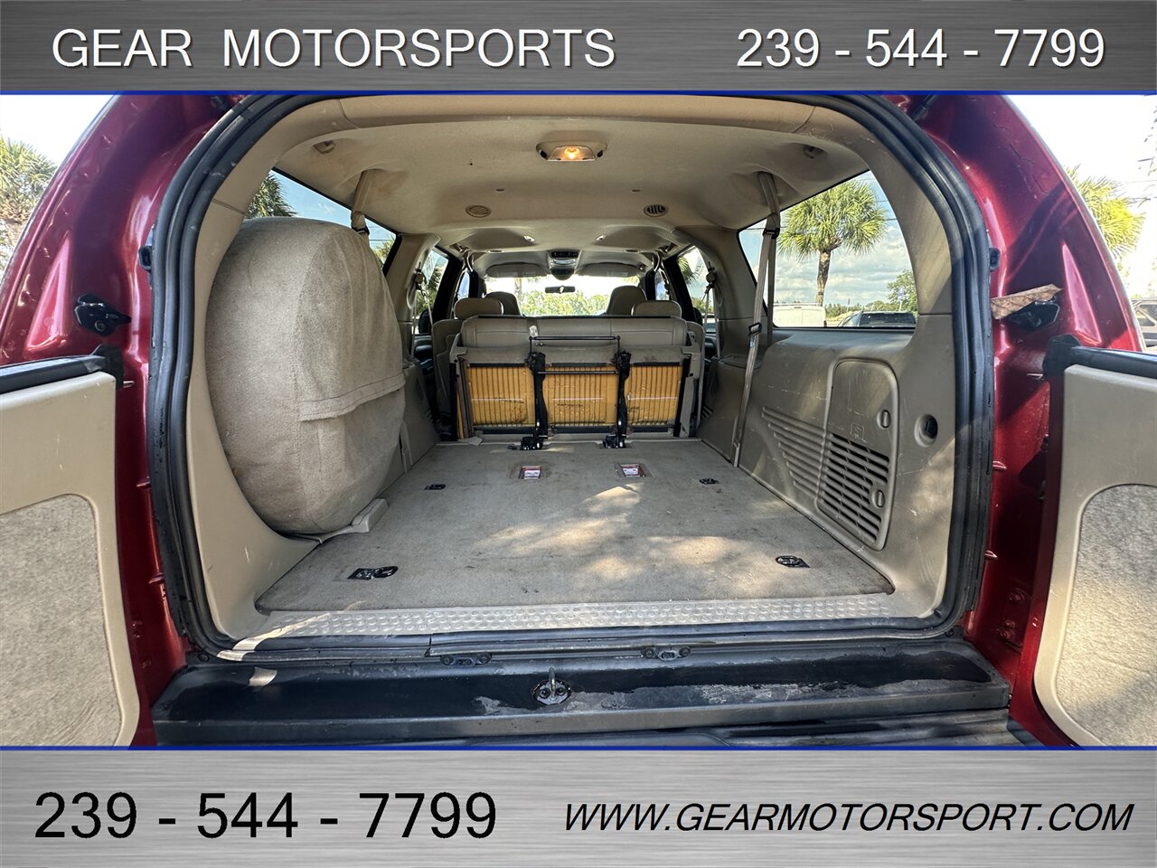 2005 Ford Excursion XLT 6.8L V10 AIR RIDE - Photo 28 - Estero, FL 33928