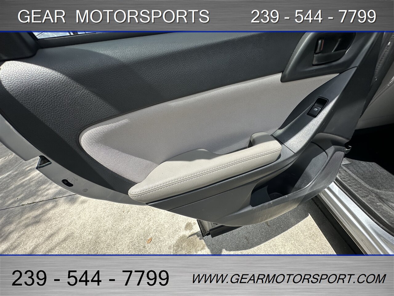 2016 Subaru Forester 2.5i 6-SPEED Manual   - Photo 11 - Estero, FL 33928
