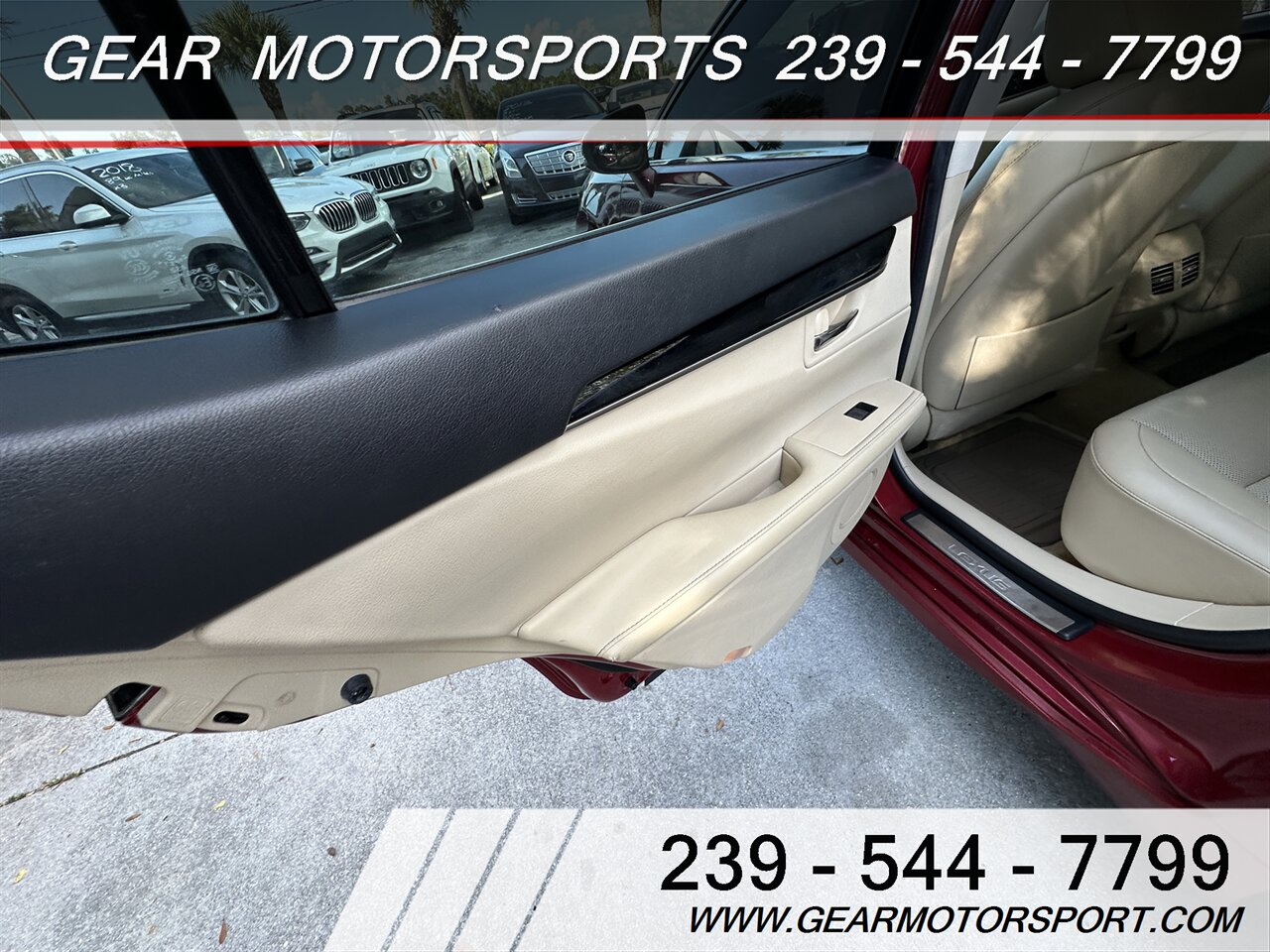 2015 Lexus ES 350 Premium 3.5L V6 FWD - Photo 11 - Estero, FL 33928
