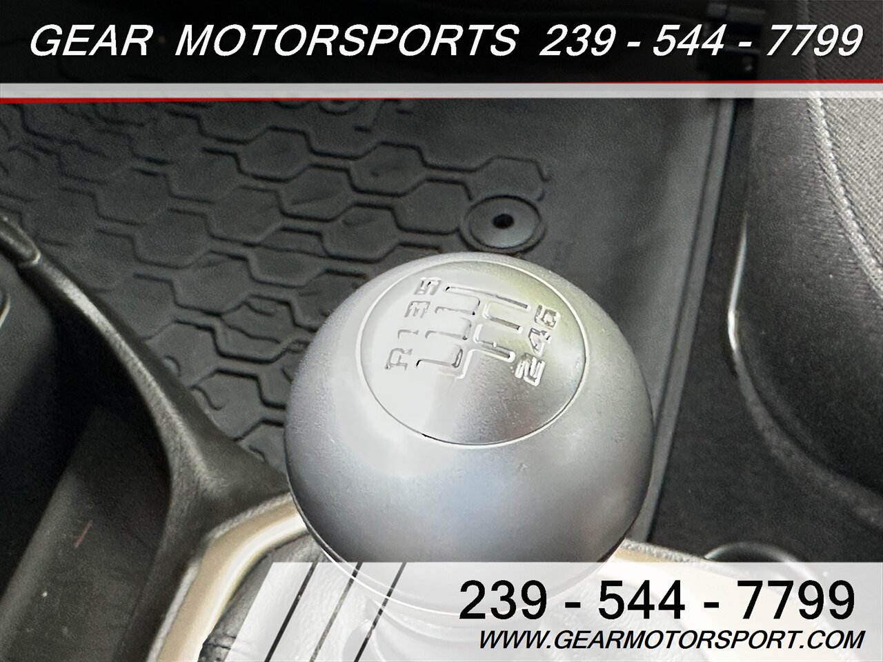2016 Jeep Renegade Latitude 6-Speed Manual 4WD   - Photo 13 - Estero, FL 33928