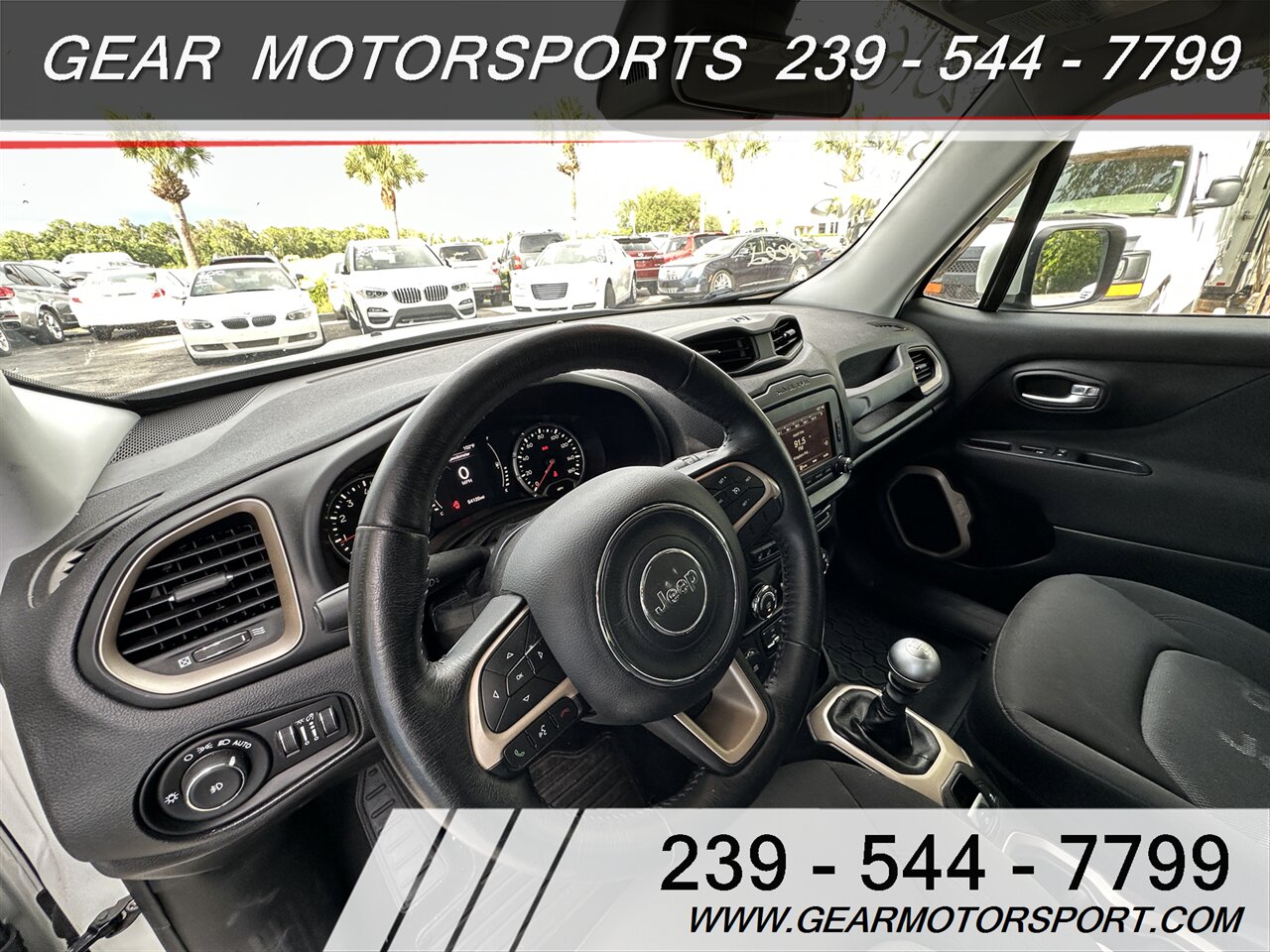 2016 Jeep Renegade Latitude 6-Speed Manual 4WD   - Photo 11 - Estero, FL 33928