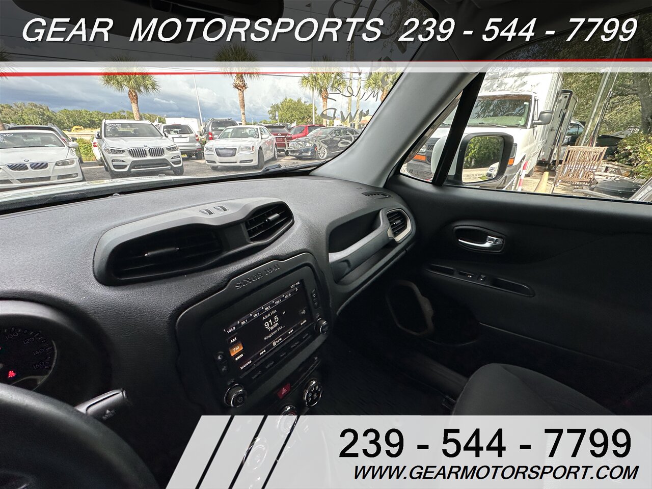 2016 Jeep Renegade Latitude 6-Speed Manual 4WD   - Photo 34 - Estero, FL 33928