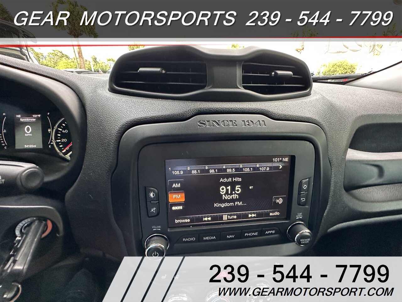 2016 Jeep Renegade Latitude 6-Speed Manual 4WD   - Photo 28 - Estero, FL 33928