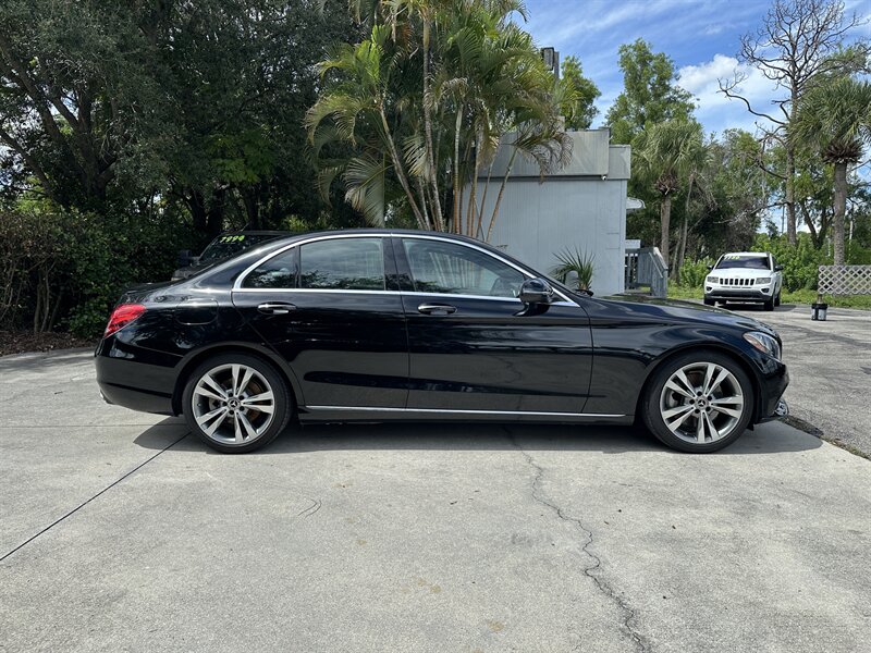 2018 Mercedes-Benz C300  