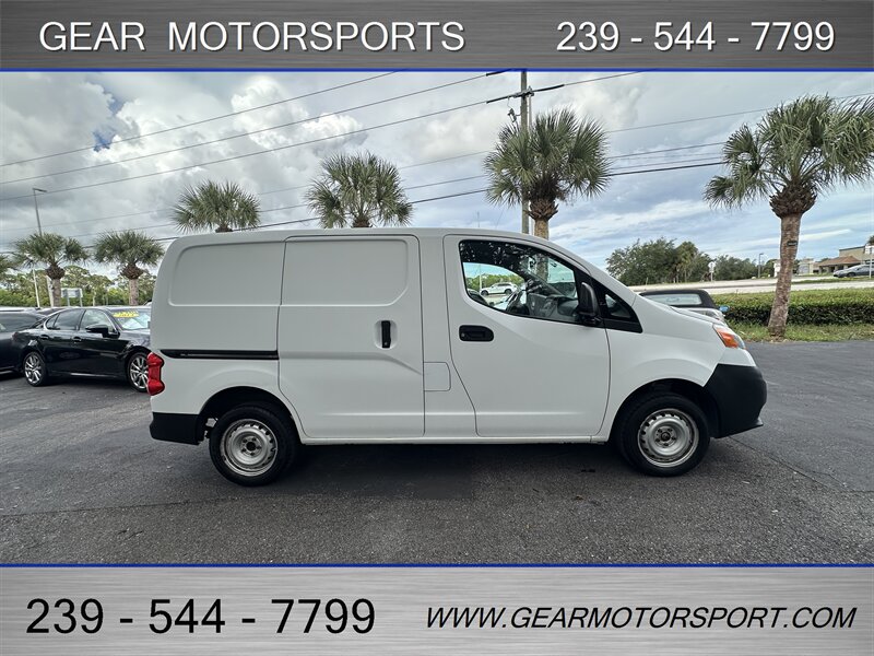 2015 Nissan NV200 S  