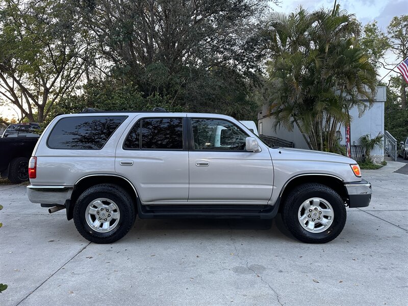 2000 Toyota 4Runner SR5 4WD 3.4L V6  