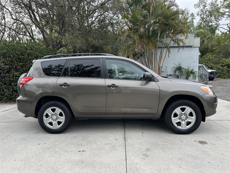 2010 Toyota RAV4 2.5L 4WD  