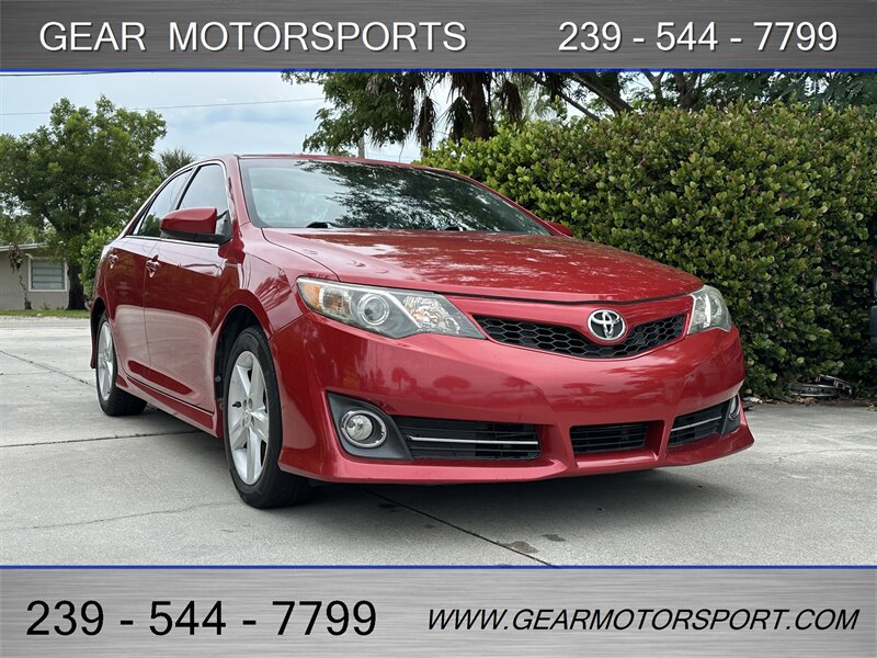 2013 Toyota Camry SE FWD  