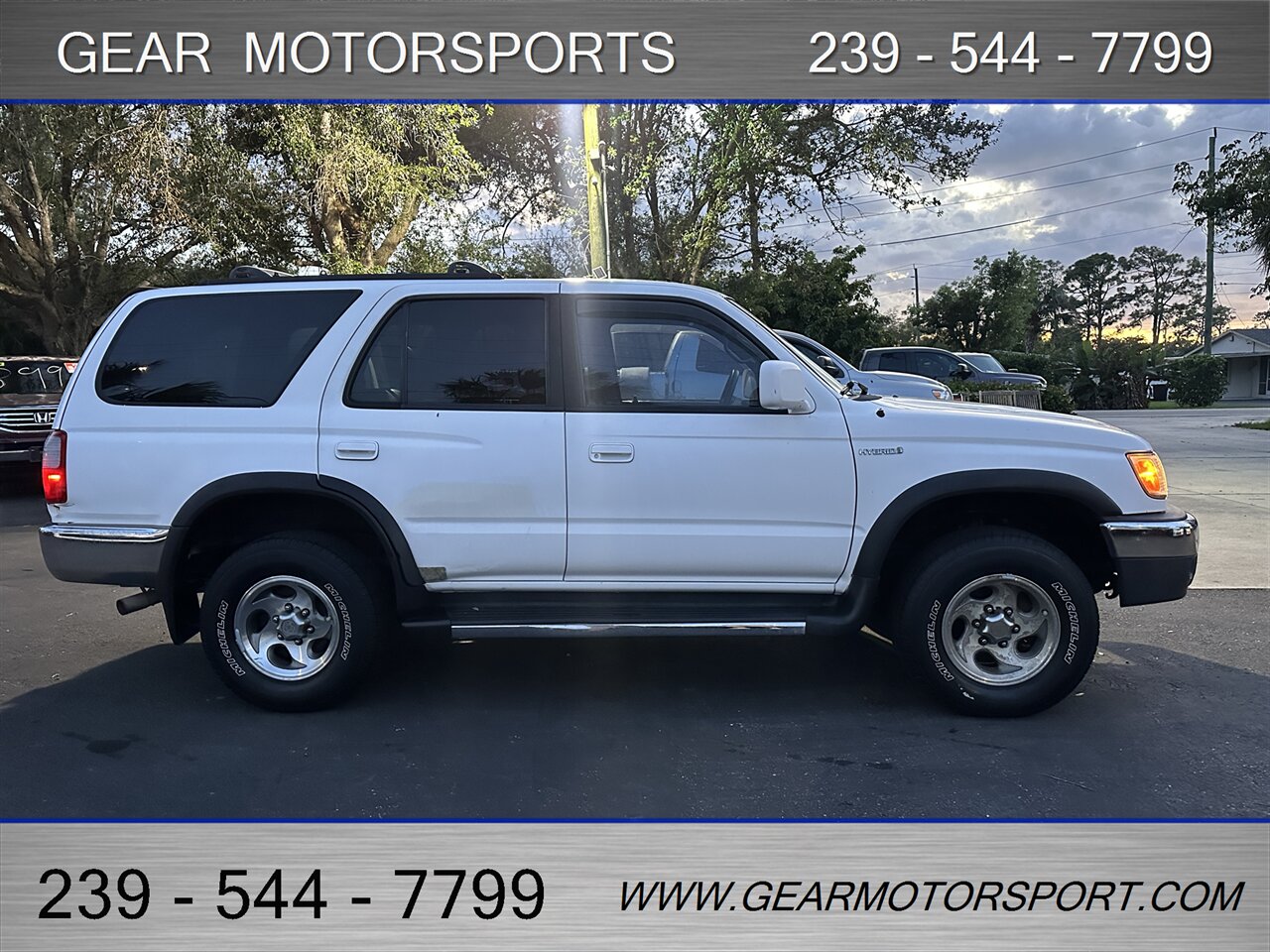 1999 Toyota 4Runner SR5 3.4L V6 RWD   - Photo 2 - Estero, FL 33928