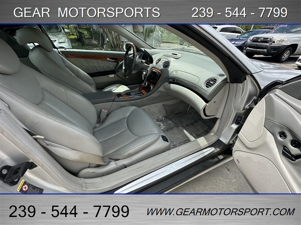2003 Mercedes-Benz SL 500 5.0L V8 - Photo 11 - Estero, FL 33928