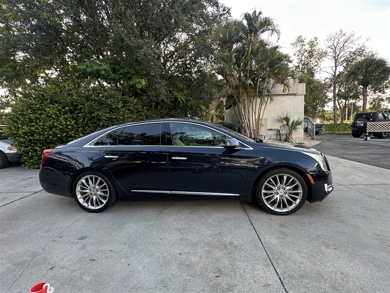2013 Cadillac XTS Platinum Collection  