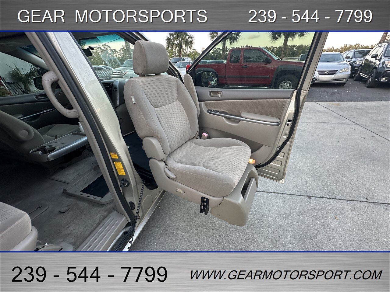 2009 Toyota Sienna LE 8-Passenger - Photo 31 - Estero, FL 33928
