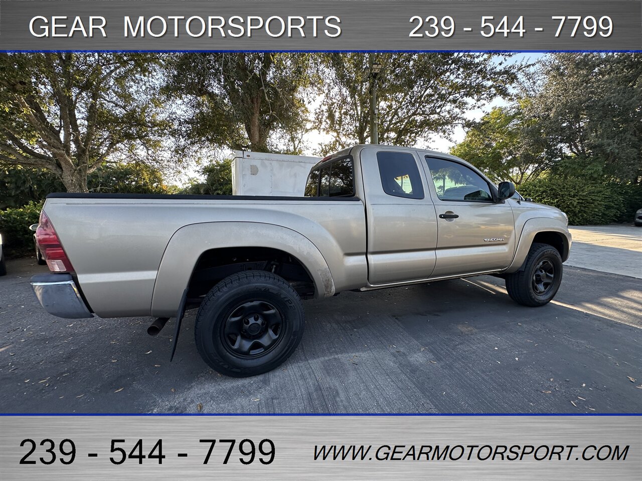 2005 Toyota Tacoma PreRunner V6 4dr Access Cab 4.0L   - Photo 4 - Estero, FL 33928